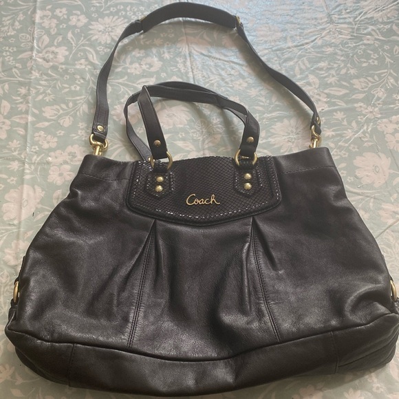 Authentic Coach Ashley Python. Excellent condition - Picture 1 of 13
